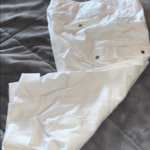 Capris - Picture 4 of 6